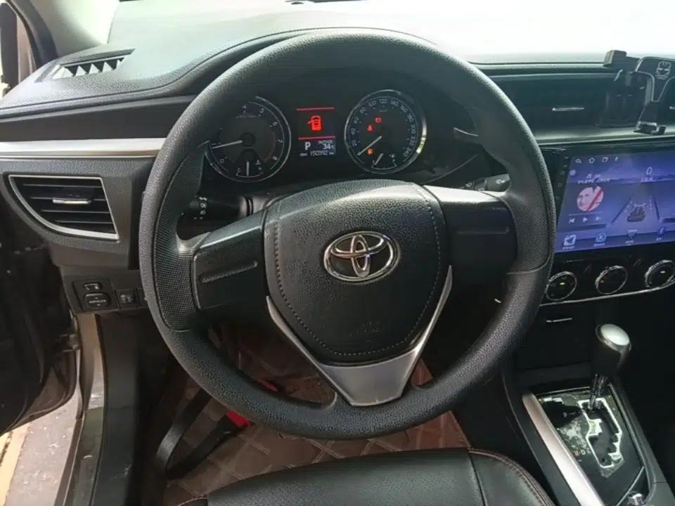 Toyota Corolla 2014 1.6L CVT GL-i — миниатюра 13