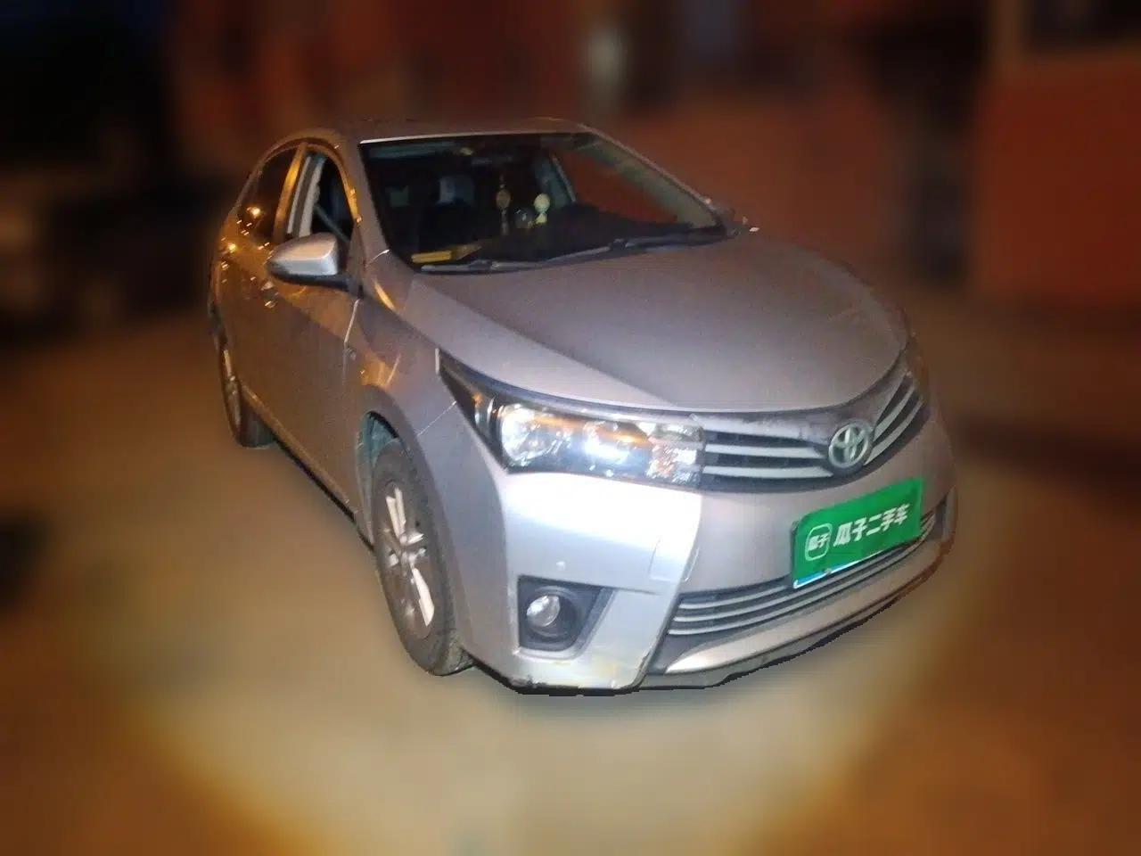 Toyota Corolla 2014 1.6L CVT GL-i — миниатюра 3