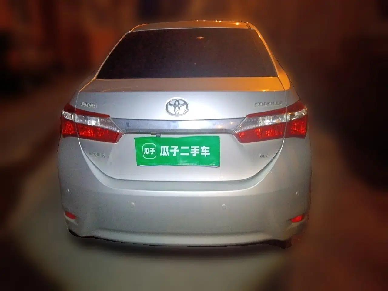 Toyota Corolla 2014 1.6L CVT GL-i — миниатюра 5