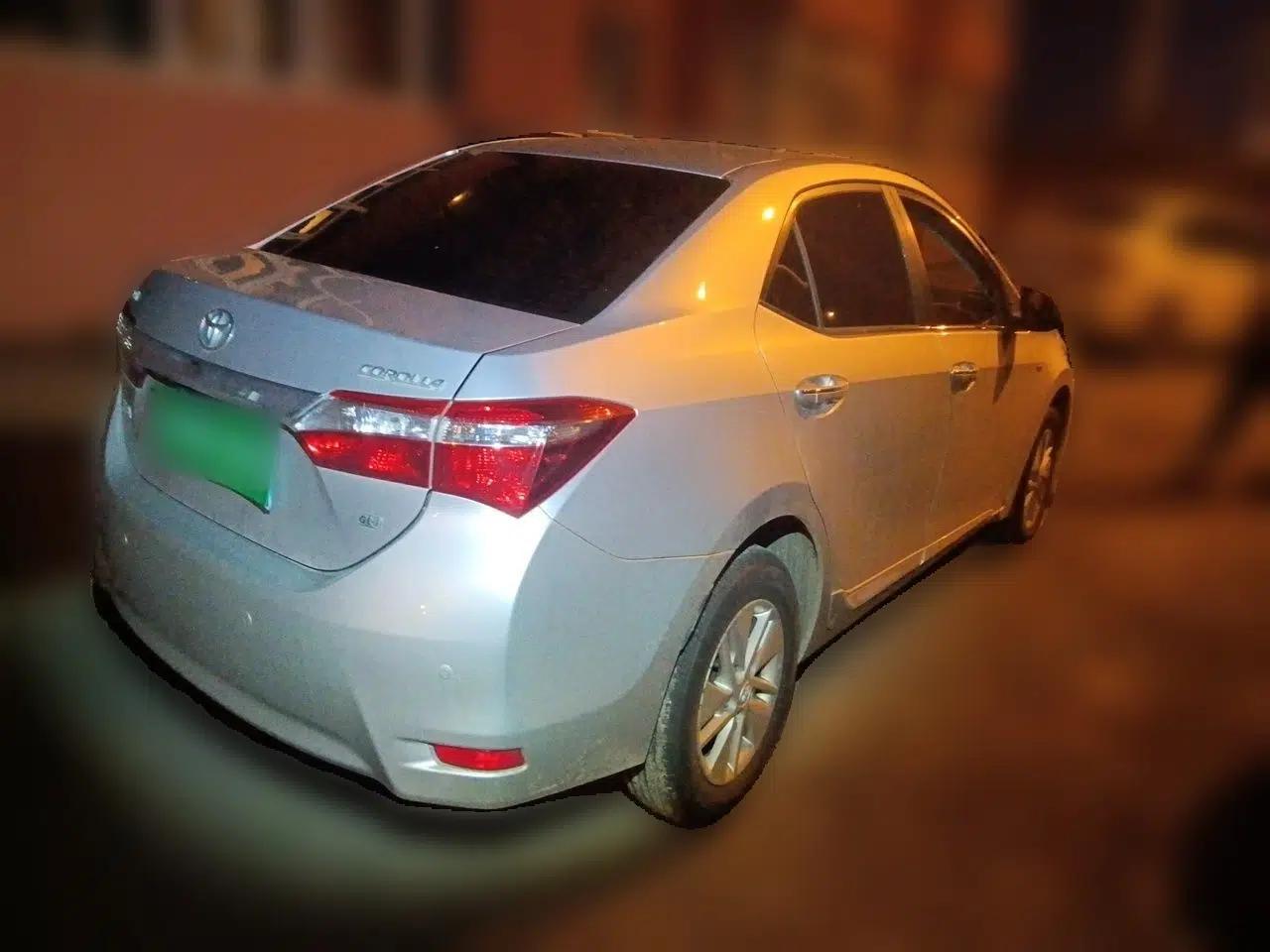 Toyota Corolla 2014 1.6L CVT GL-i — миниатюра 6
