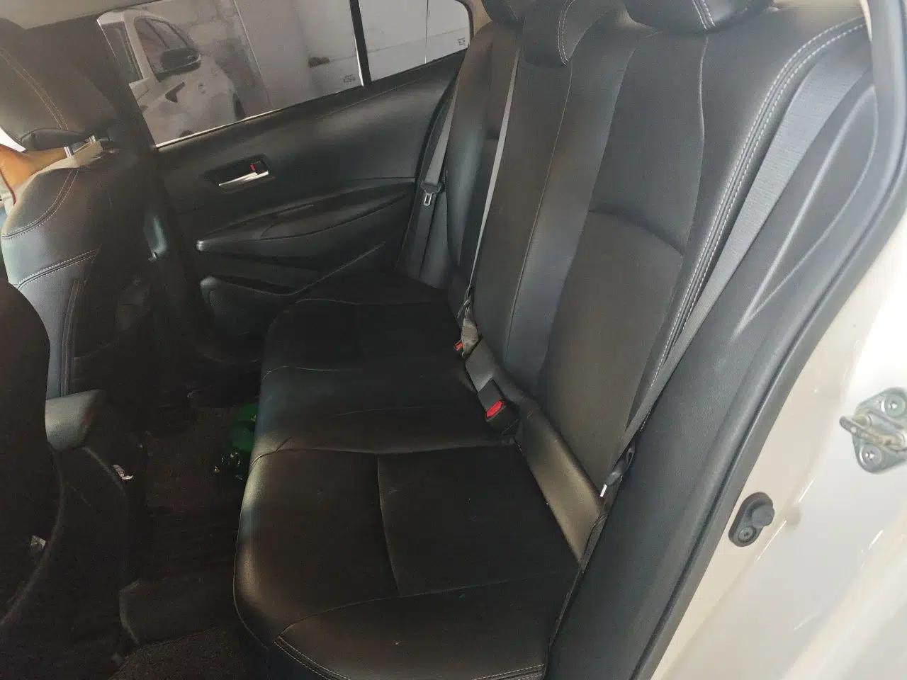 Toyota Corolla 2019 1.2T S-CVT GL Pioneer Edition — миниатюра 17