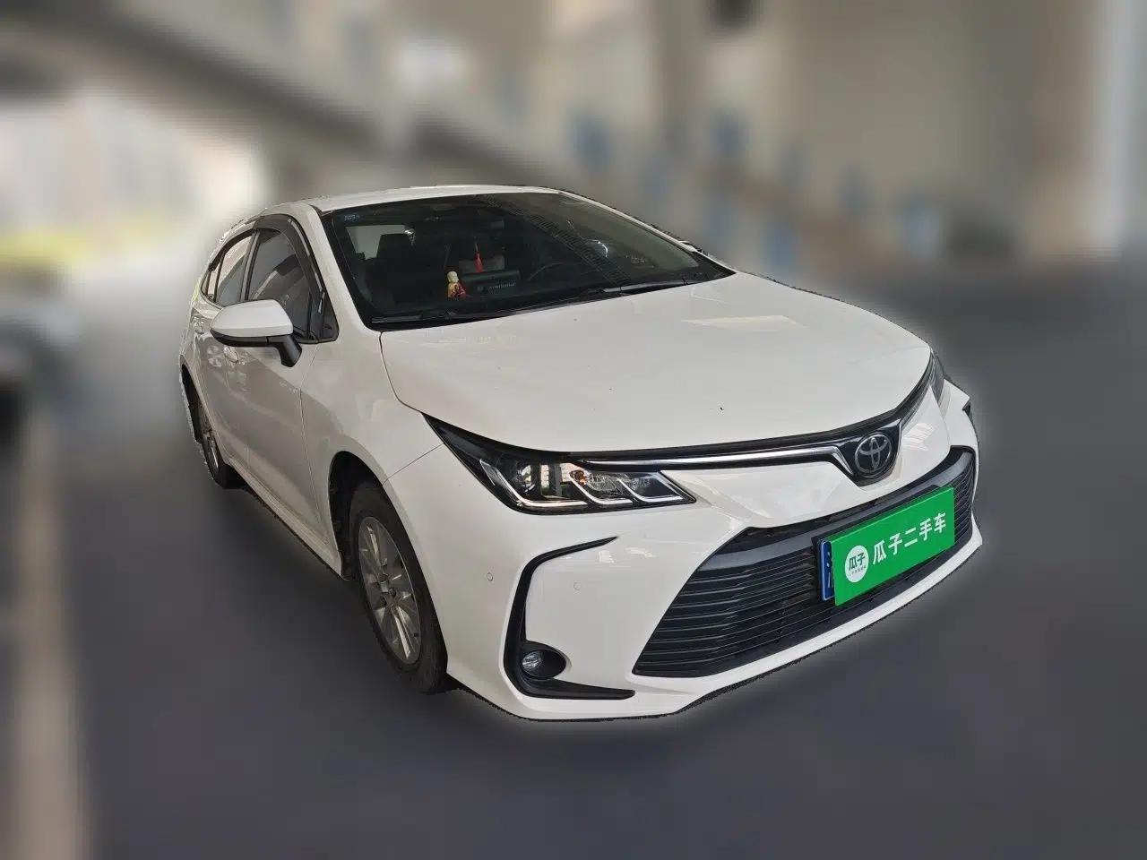 Toyota Corolla 2019 1.2T S-CVT GL Pioneer Edition — миниатюра 3
