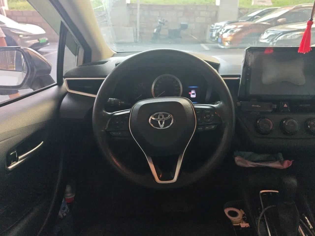 Toyota Corolla 2019 1.2T S-CVT GL Pioneer Edition — миниатюра 10
