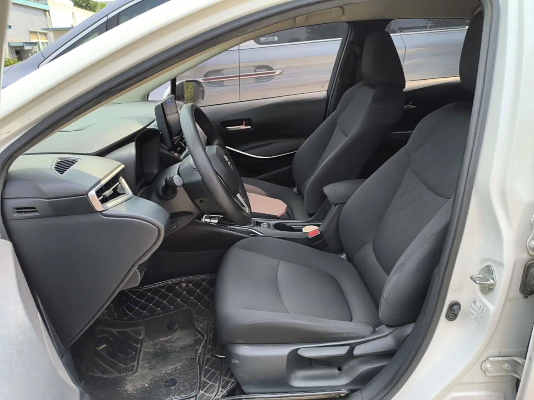 Toyota Corolla 2021 Dual-Engine 1.8L E-CVT Pioneer Edition — миниатюра 14