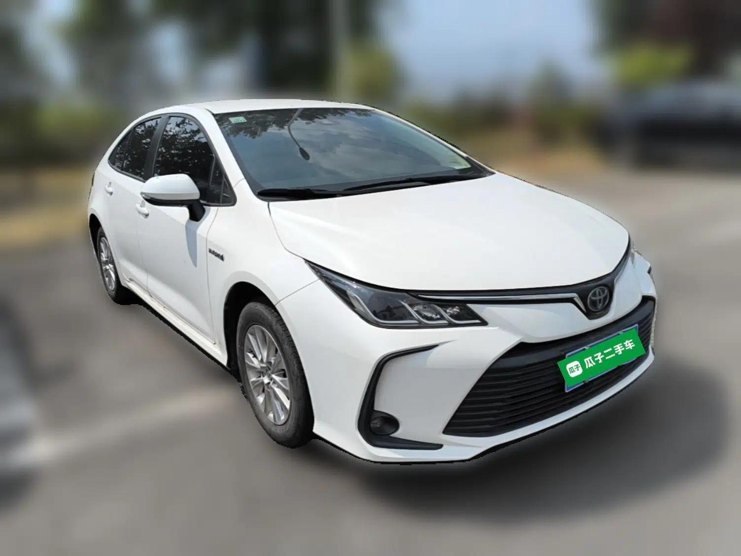 Toyota Corolla 2021 Dual-Engine 1.8L E-CVT Pioneer Edition — миниатюра 3
