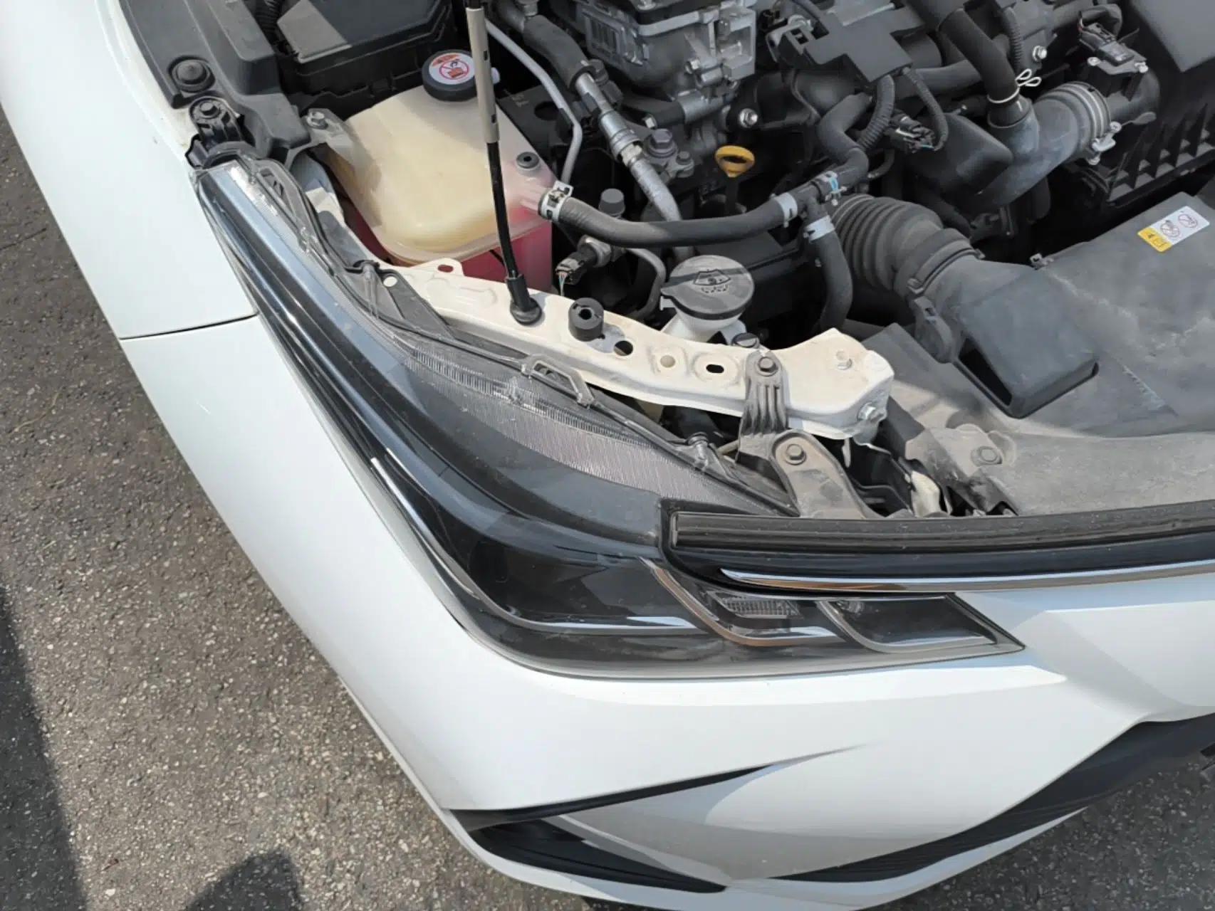 Toyota Corolla 2021 Dual-Engine 1.8L E-CVT Pioneer Edition — миниатюра 7