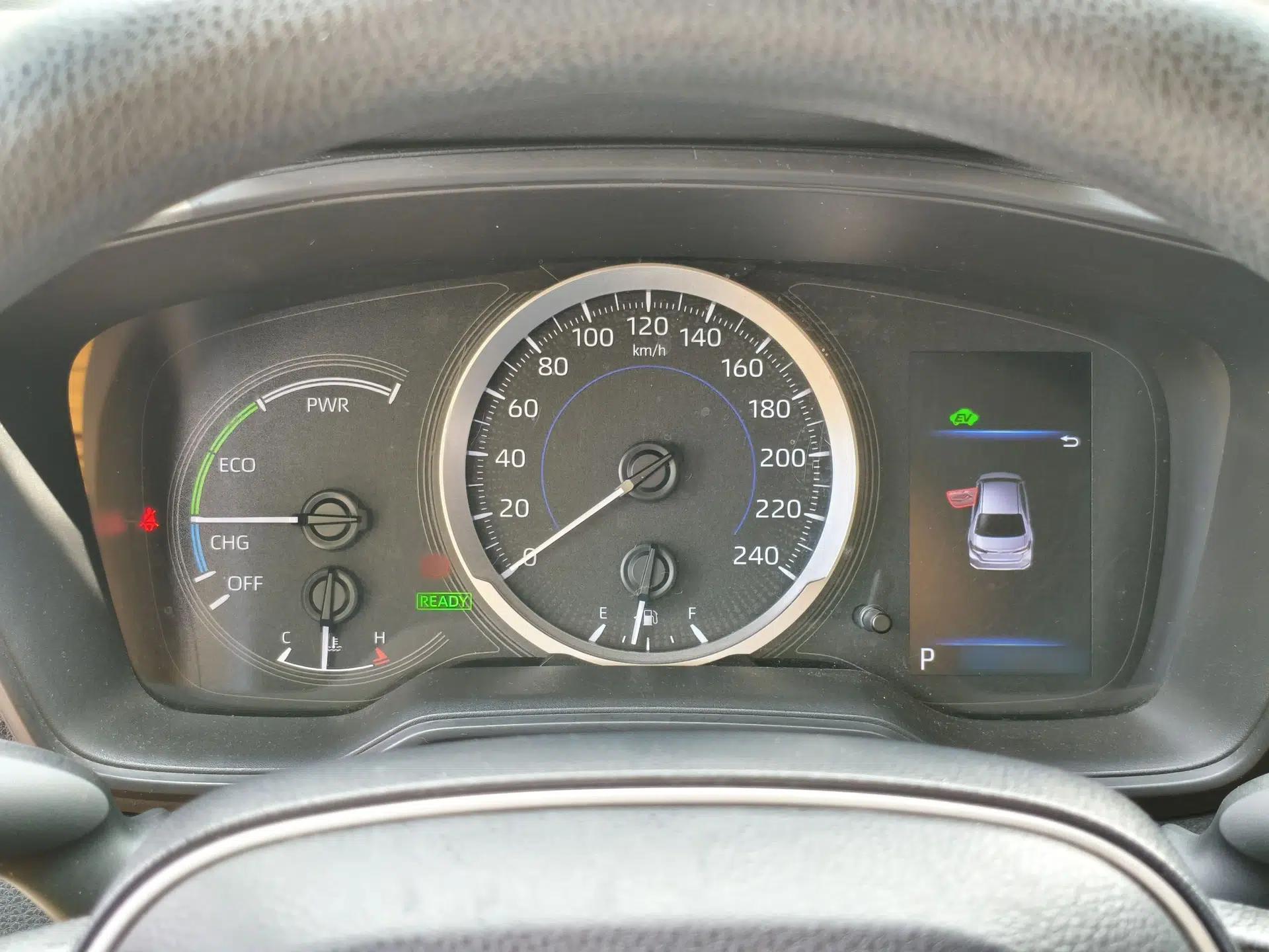 Toyota Corolla 2021 Dual-Engine 1.8L E-CVT Pioneer Edition — миниатюра 10