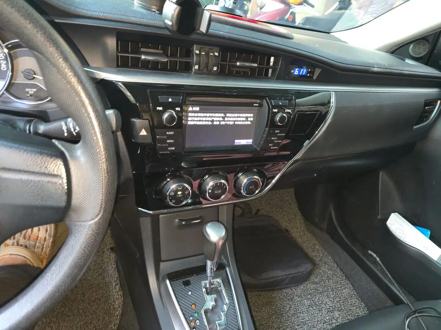 Toyota Corolla 2014 1.6L CVT GL — миниатюра 13