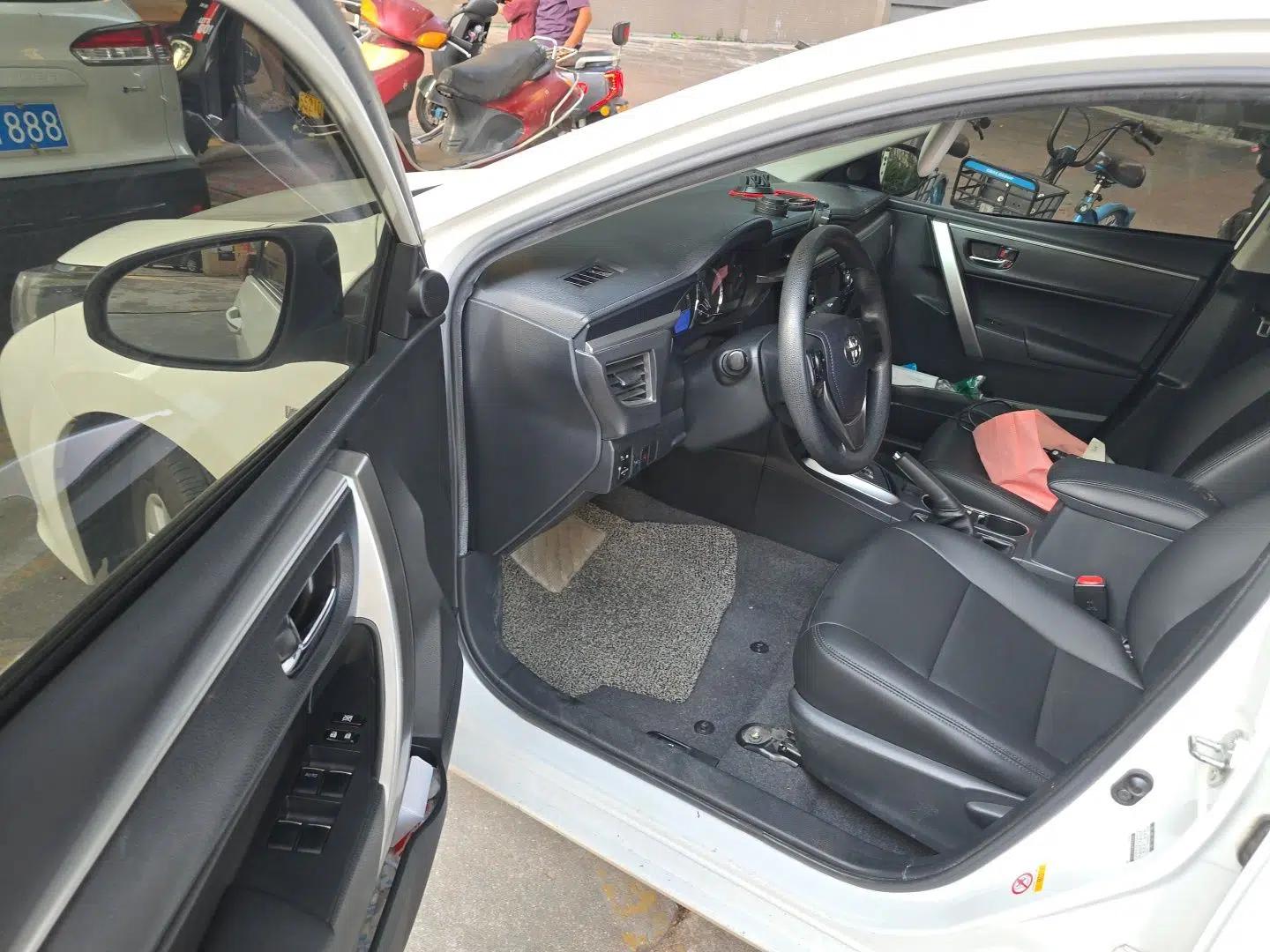 Toyota Corolla 2014 1.6L CVT GL — миниатюра 16