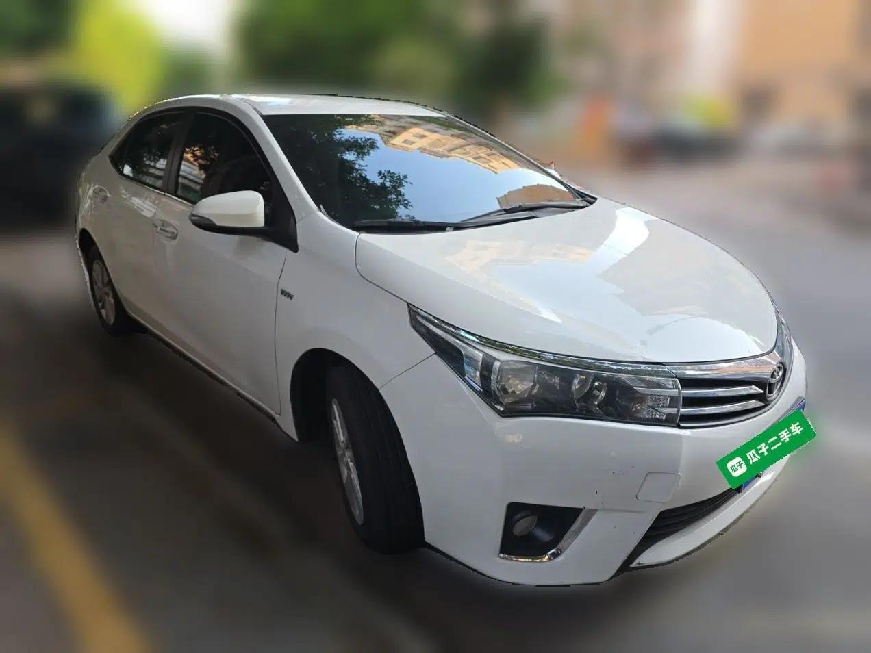 Toyota Corolla 2014 1.6L CVT GL — миниатюра 3