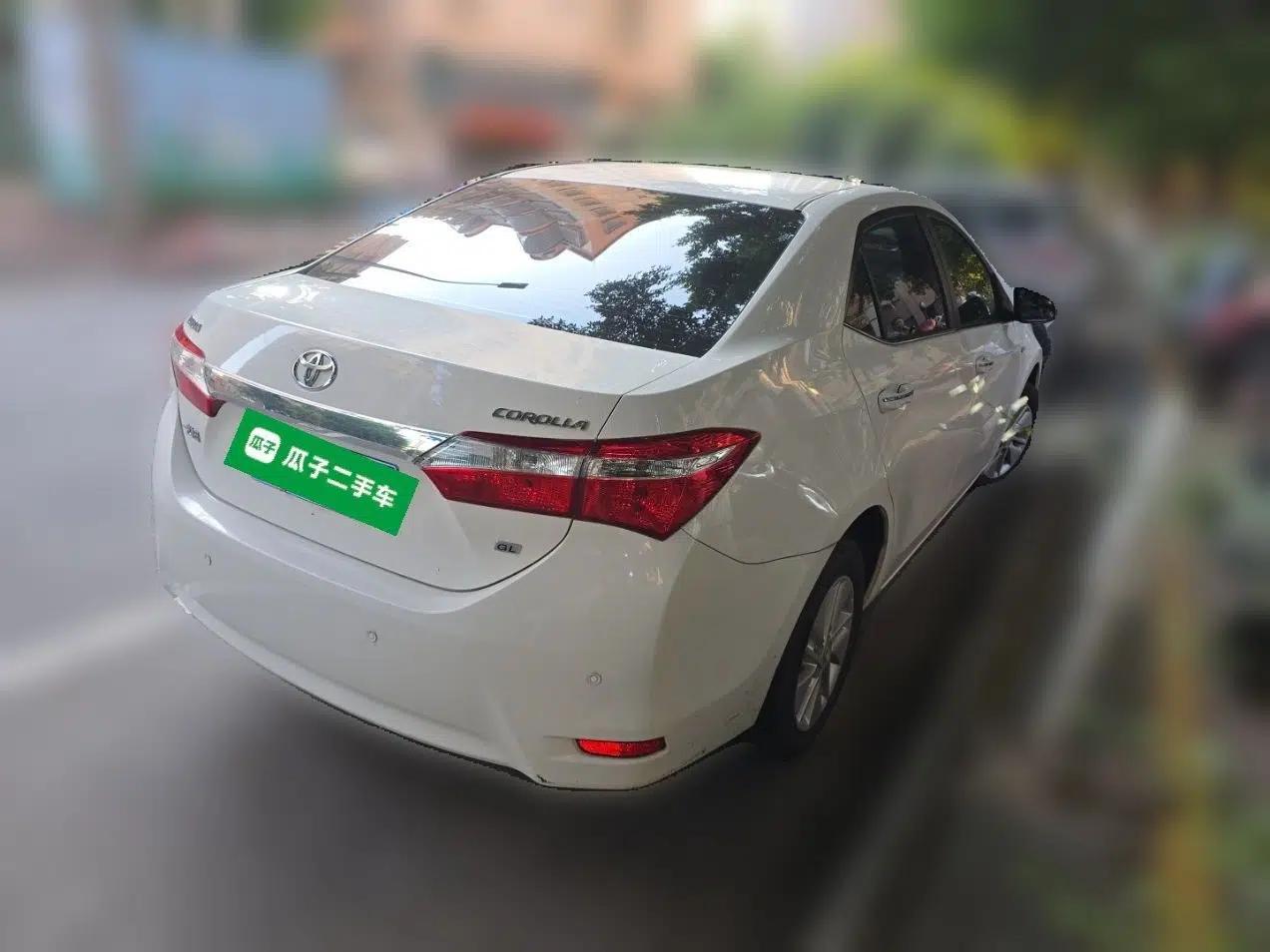 Toyota Corolla 2014 1.6L CVT GL — миниатюра 6