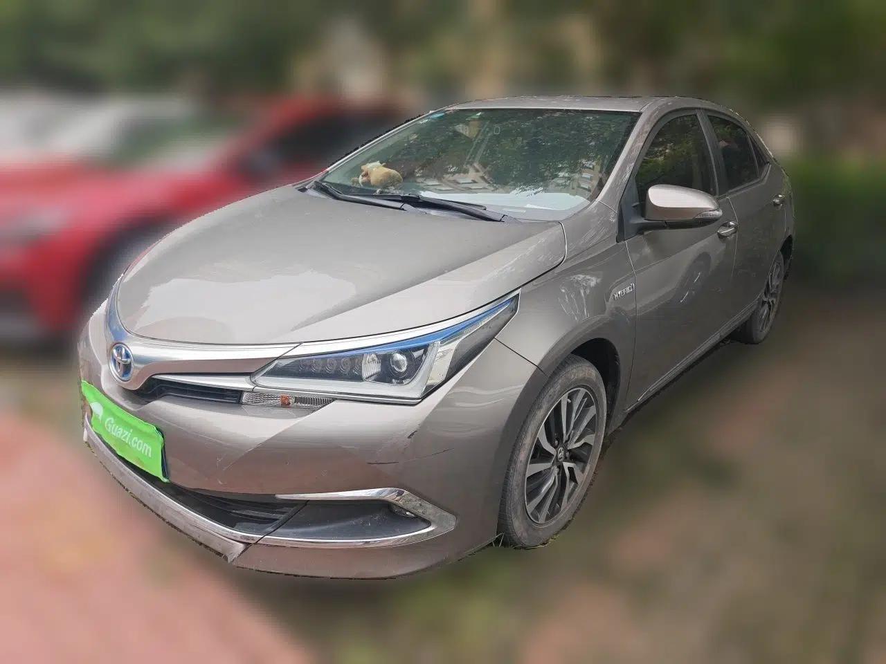 Toyota Corolla 2017 Revised Dual-Engine 1.8L E-CVT Elite Edition — миниатюра 1