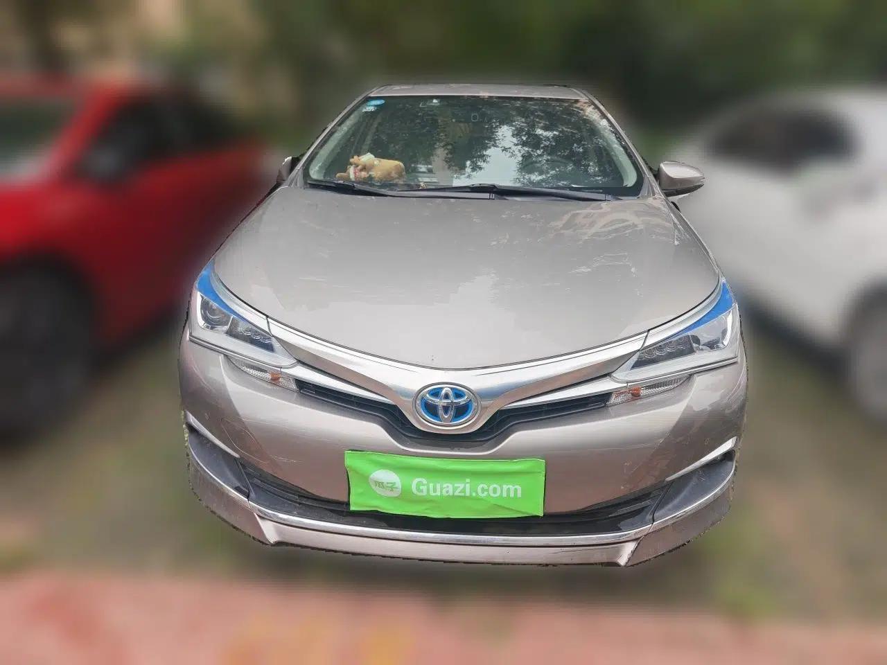 Toyota Corolla 2017 Revised Dual-Engine 1.8L E-CVT Elite Edition — миниатюра 2