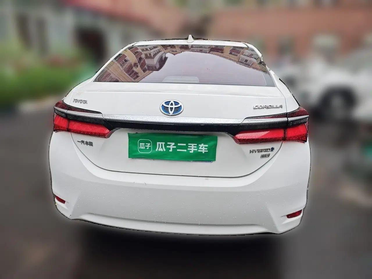 Toyota Corolla 2017 Revised Dual-Engine 1.8L E-CVT Leading Edition — миниатюра 5