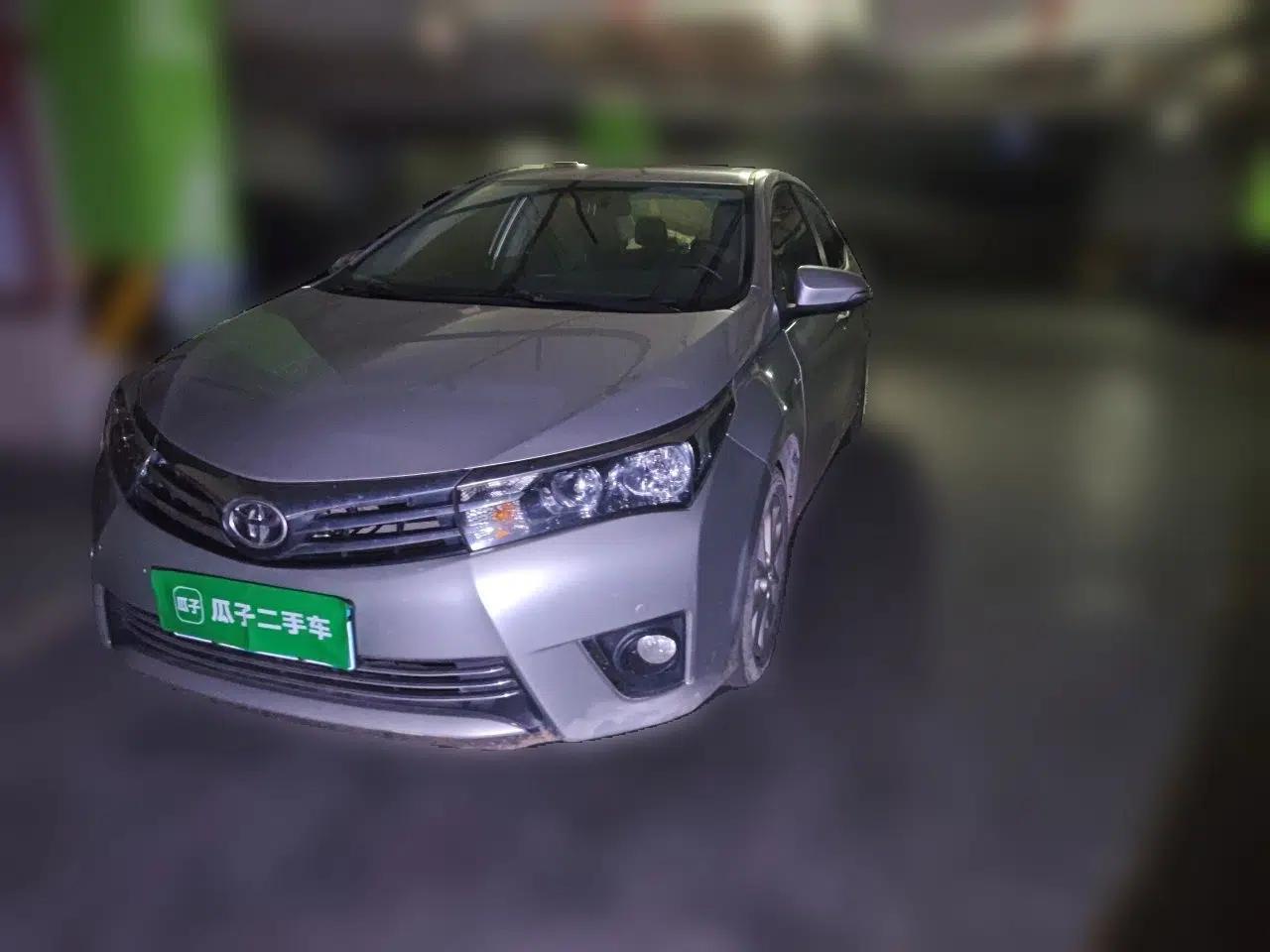 Toyota Corolla 2014 1.6L CVT GL-i Leather Edition — миниатюра 1