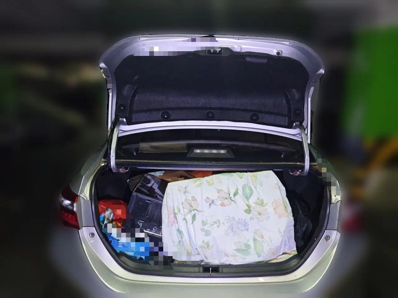 Toyota Corolla 2014 1.6L CVT GL-i Leather Edition — миниатюра 19