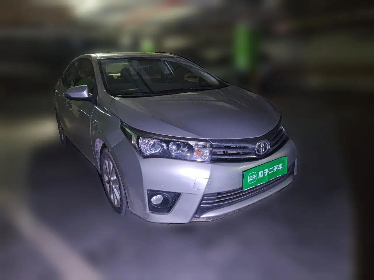 Toyota Corolla 2014 1.6L CVT GL-i Leather Edition — миниатюра 3