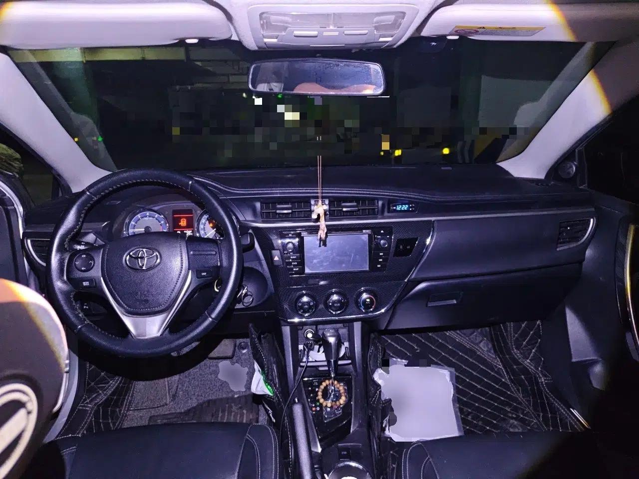 Toyota Corolla 2014 1.6L CVT GL-i Leather Edition — миниатюра 9