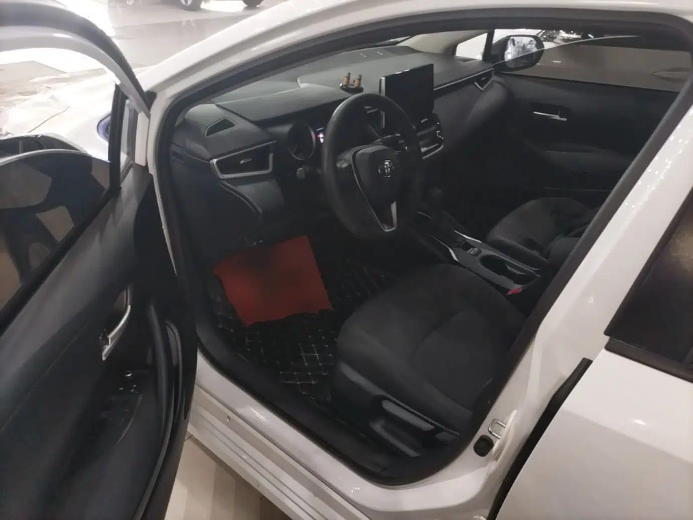 Toyota Corolla 2021 1.2T S-CVT Elite Edition — миниатюра 18