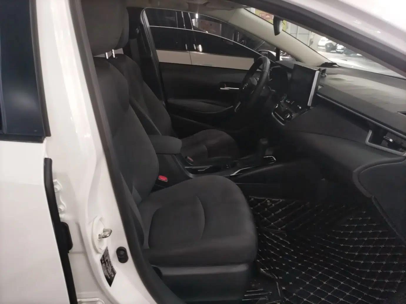 Toyota Corolla 2021 1.2T S-CVT Elite Edition — миниатюра 19