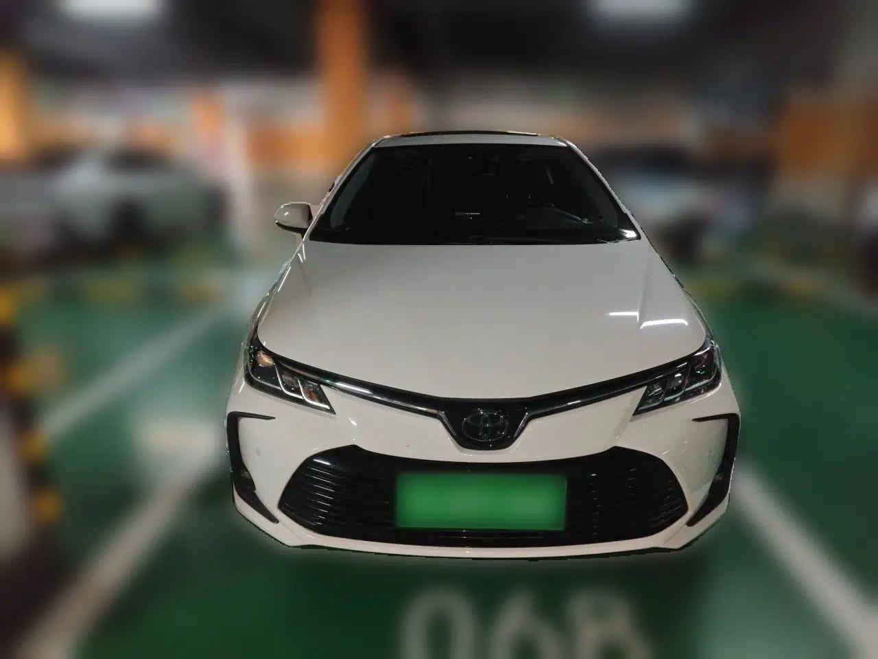 Toyota Corolla 2021 1.2T S-CVT Luxury Edition — миниатюра 2