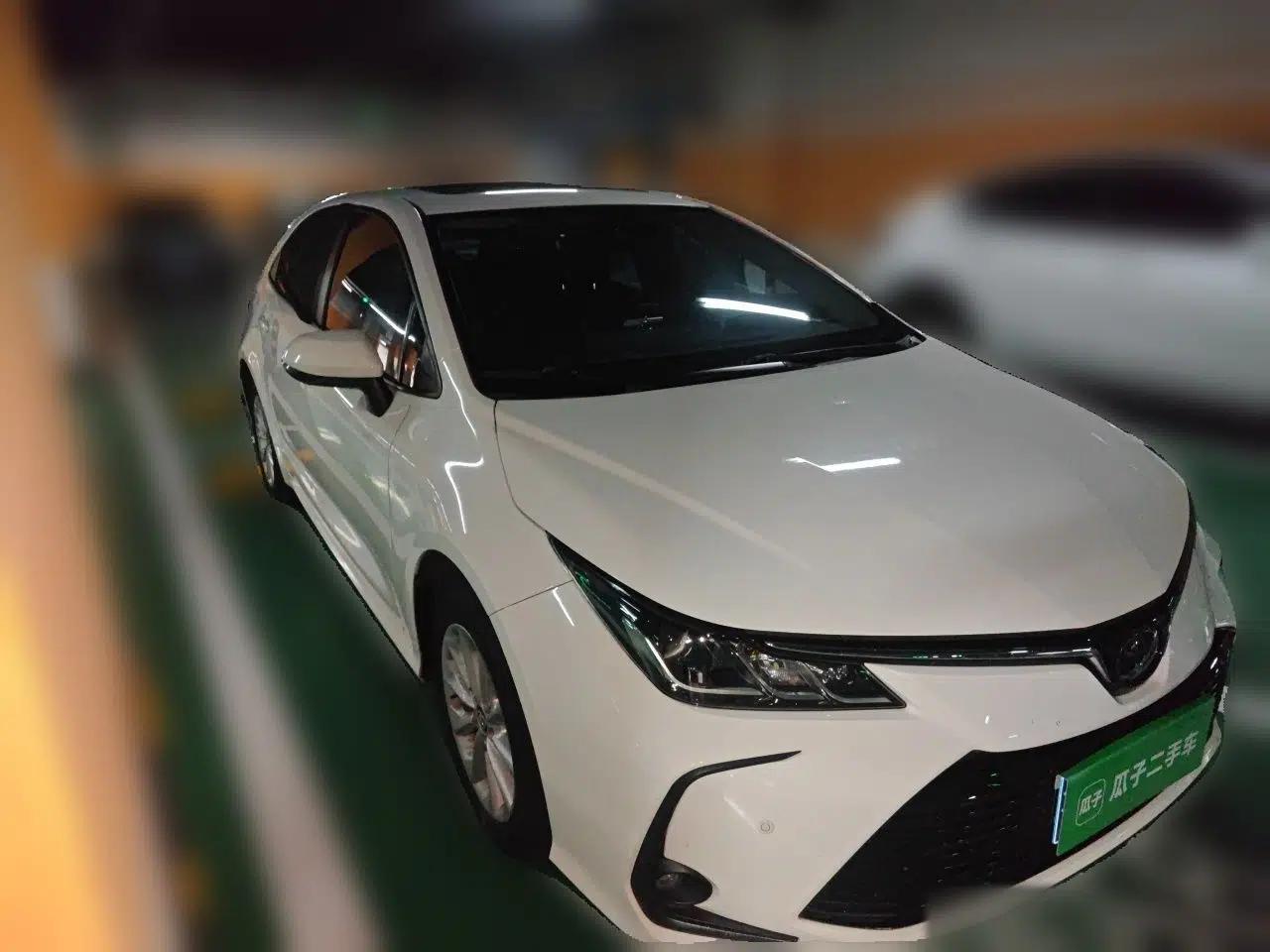 Toyota Corolla 2021 1.2T S-CVT Luxury Edition — миниатюра 3