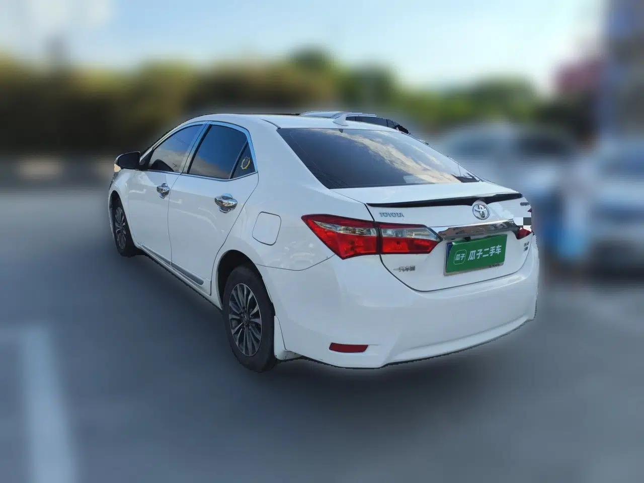 Toyota Corolla 2017 Revised Version 1.2T S-CVT GL-i — миниатюра 4