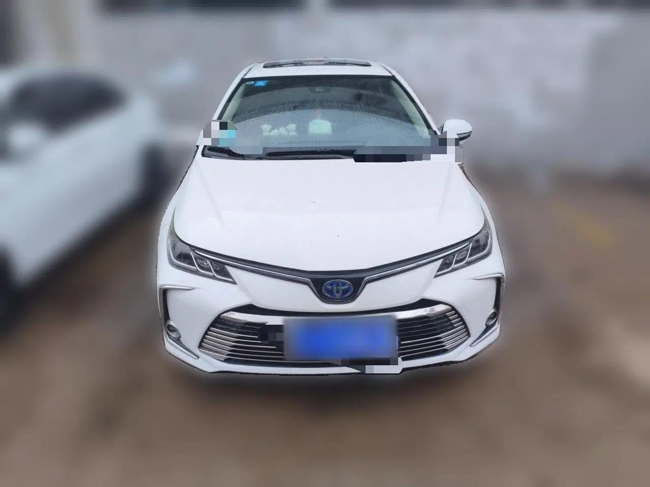 Toyota Corolla 2019 Dual-Engine 1.8L E-CVT GL-i Elite Edition — миниатюра 2