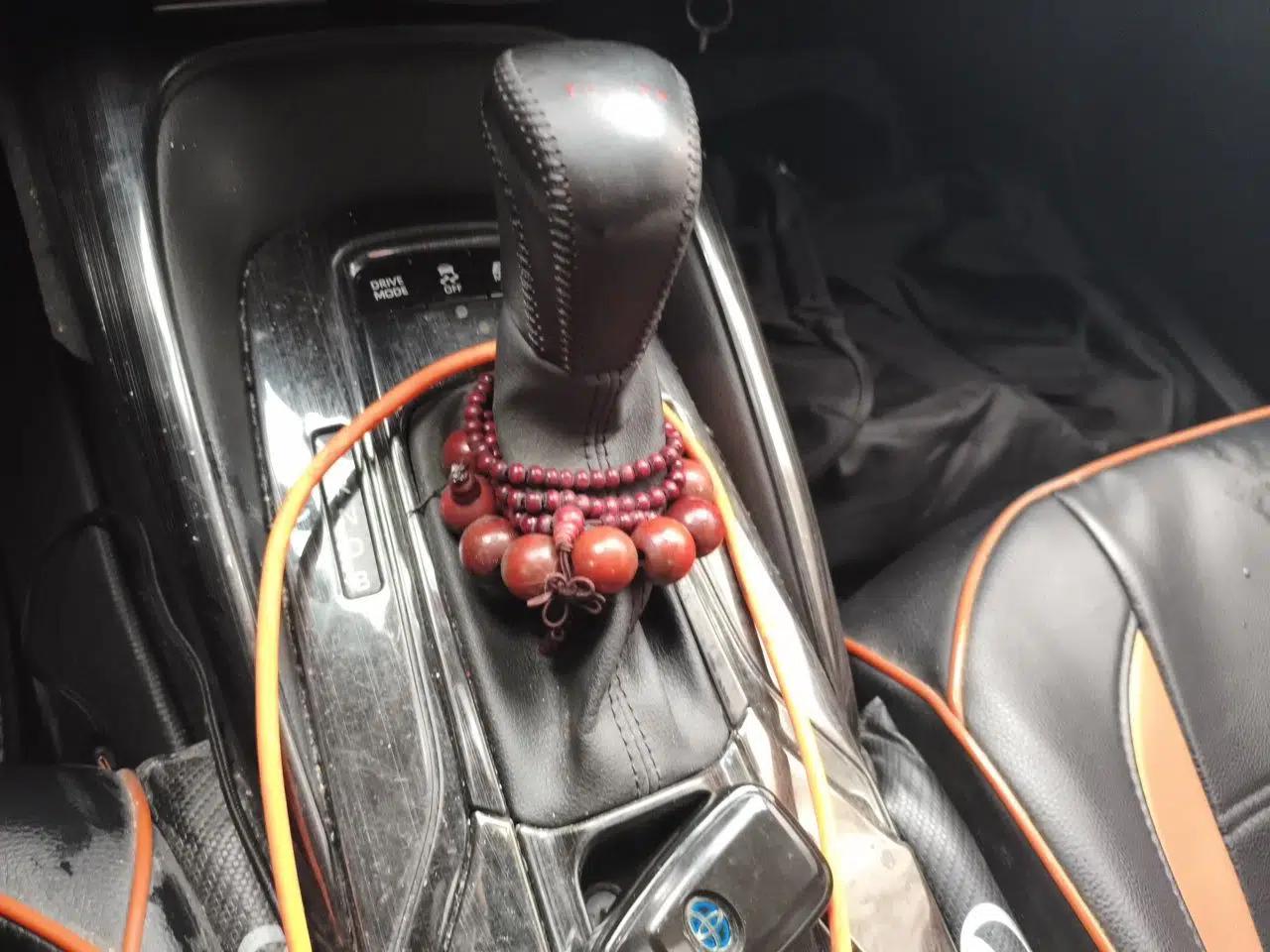 Toyota Corolla 2019 Dual-Engine 1.8L E-CVT GL-i Elite Edition — миниатюра 14