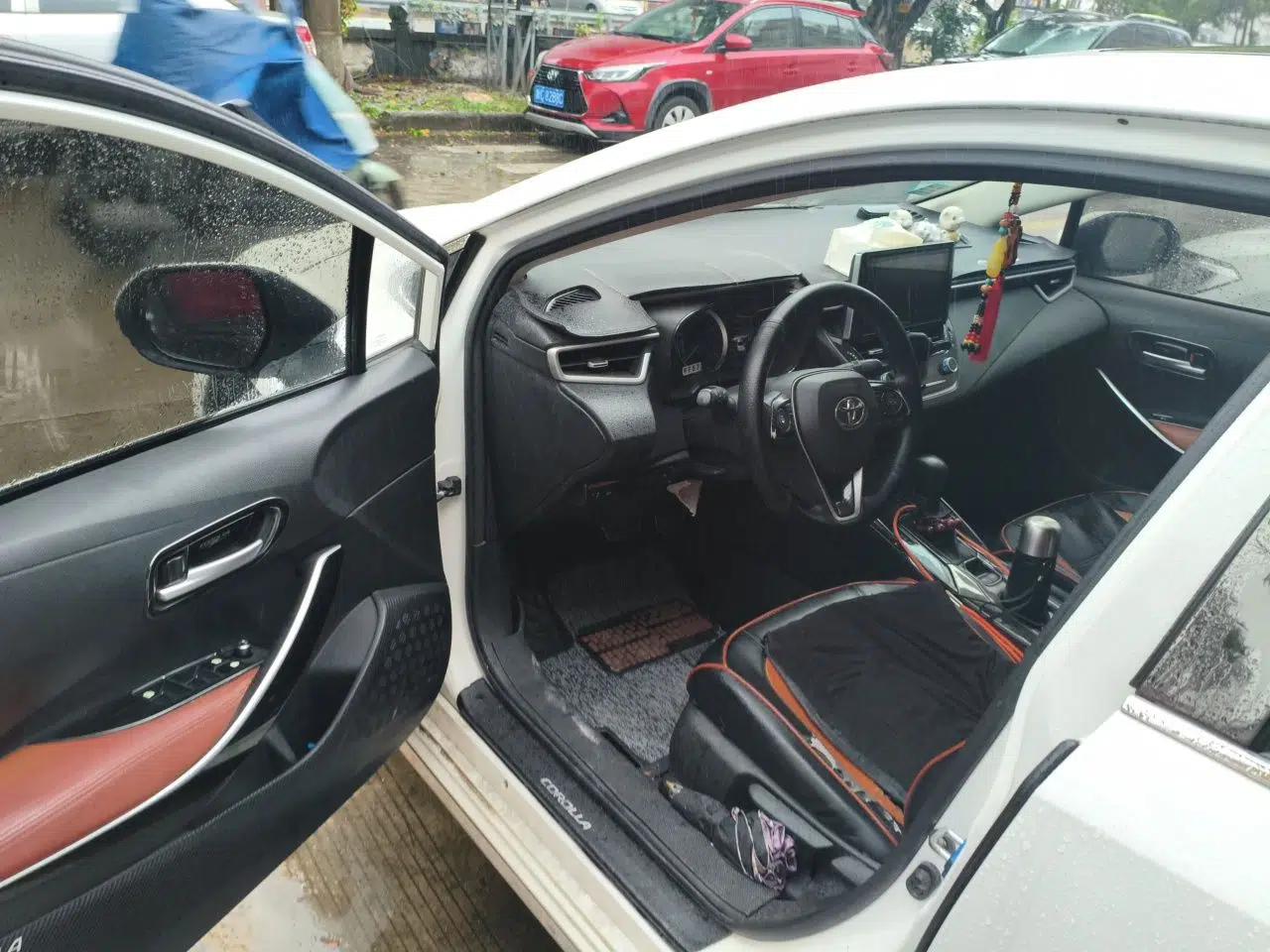 Toyota Corolla 2019 Dual-Engine 1.8L E-CVT GL-i Elite Edition — миниатюра 16