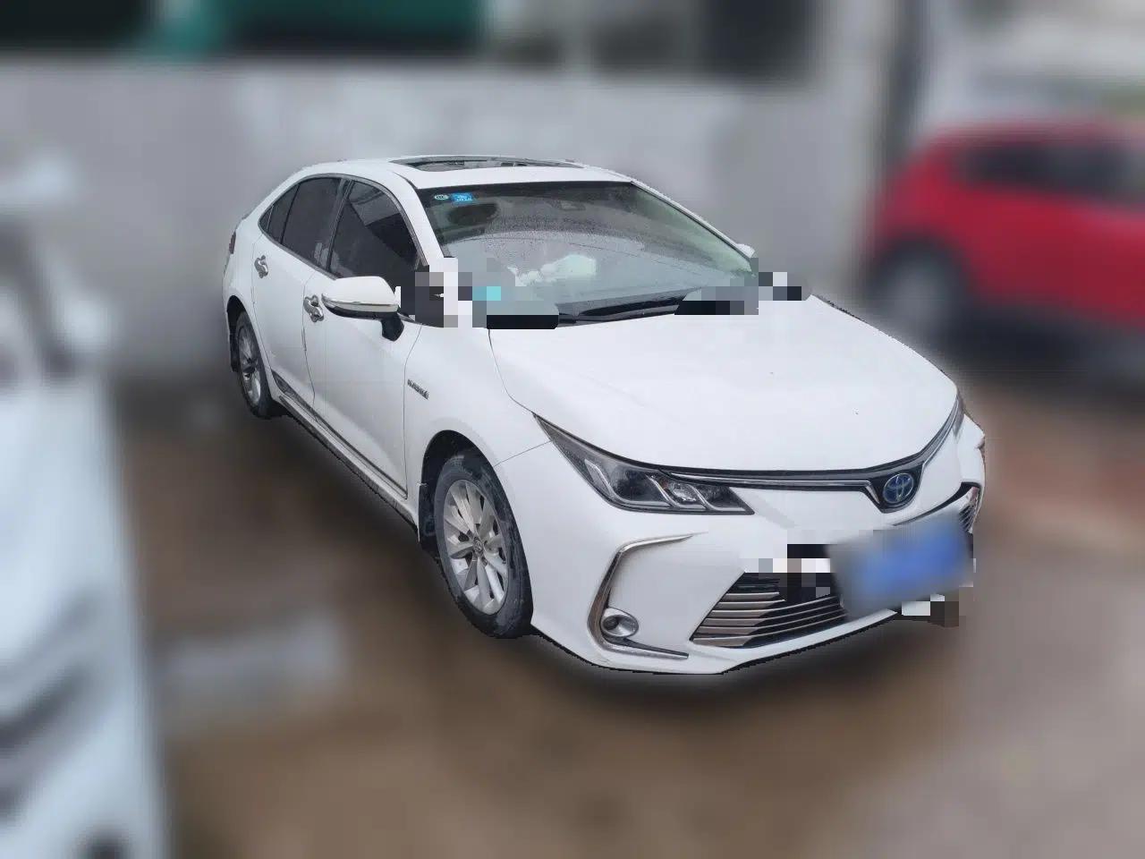 Toyota Corolla 2019 Dual-Engine 1.8L E-CVT GL-i Elite Edition — миниатюра 3