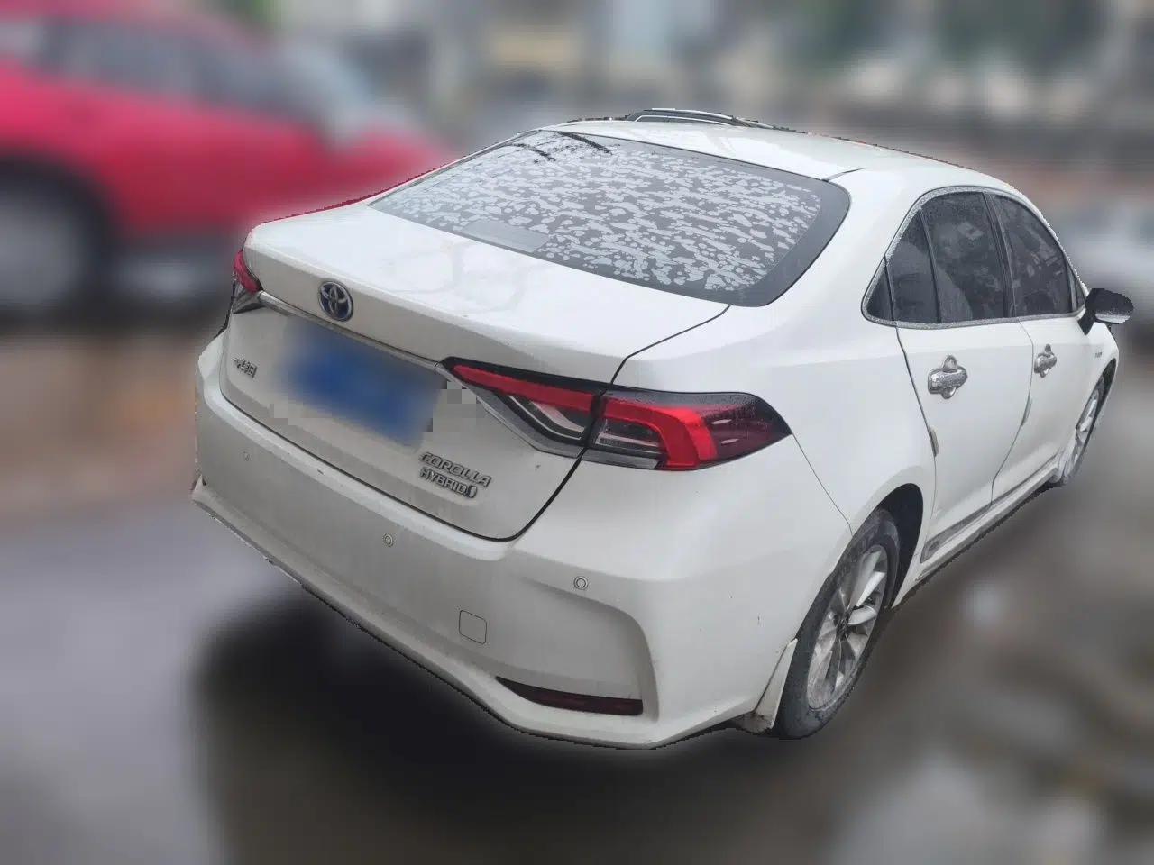Toyota Corolla 2019 Dual-Engine 1.8L E-CVT GL-i Elite Edition — миниатюра 6