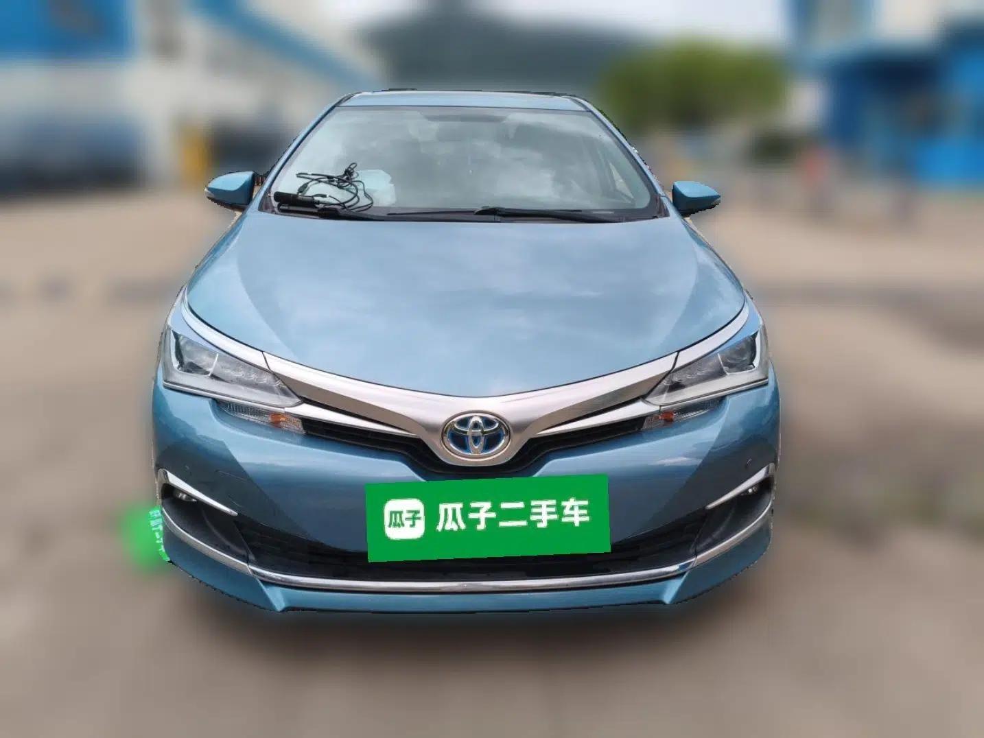 Toyota Corolla 2016 Dual-Engine 1.8L E-CVT Elite Edition — миниатюра 2