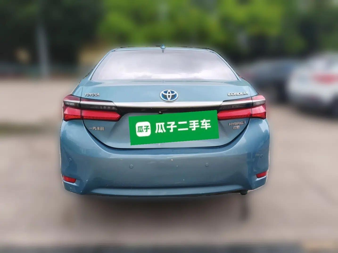 Toyota Corolla 2016 Dual-Engine 1.8L E-CVT Elite Edition — миниатюра 5