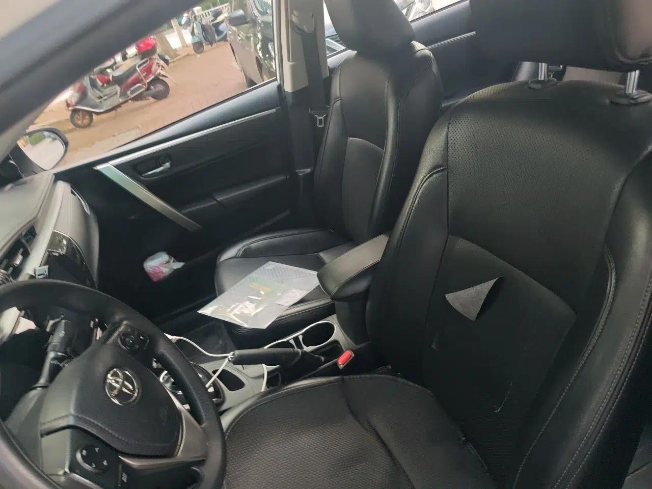 Toyota Corolla 2016 Dual-Engine 1.8L E-CVT Pioneer Edition — миниатюра 15