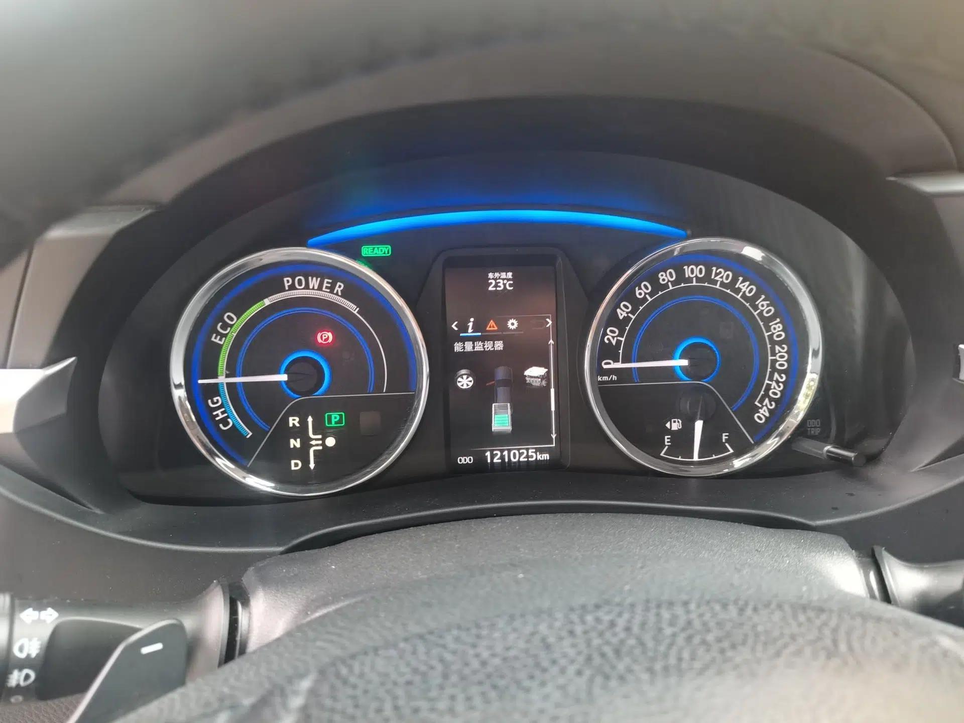 Toyota Corolla 2016 Dual-Engine 1.8L E-CVT Elite Edition — миниатюра 11