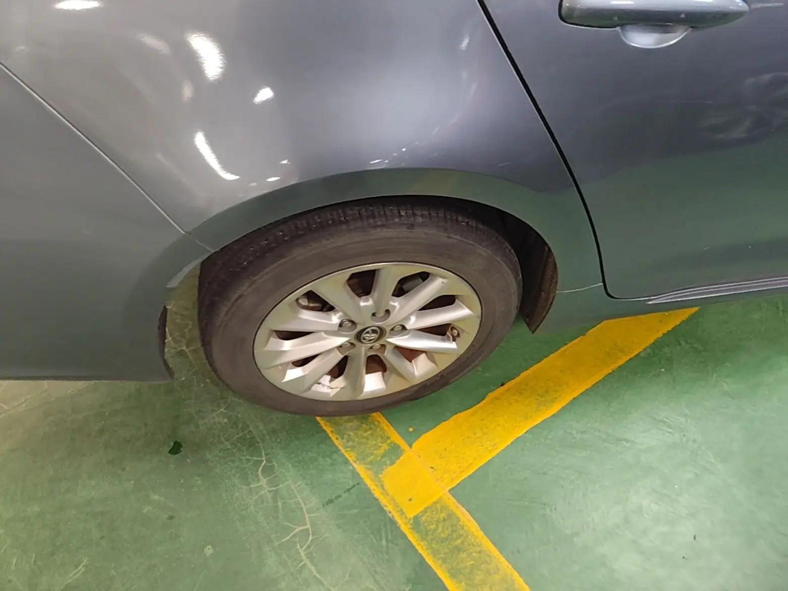 Toyota Corolla 2021 Dual-Motor 1.8L E-CVT Elite Edition — миниатюра 16