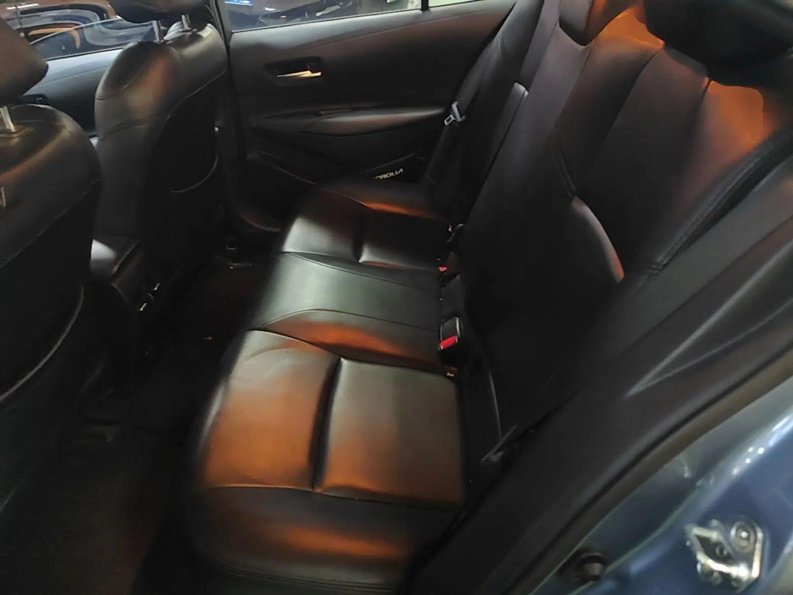 Toyota Corolla 2021 Dual-Motor 1.8L E-CVT Elite Edition — миниатюра 25