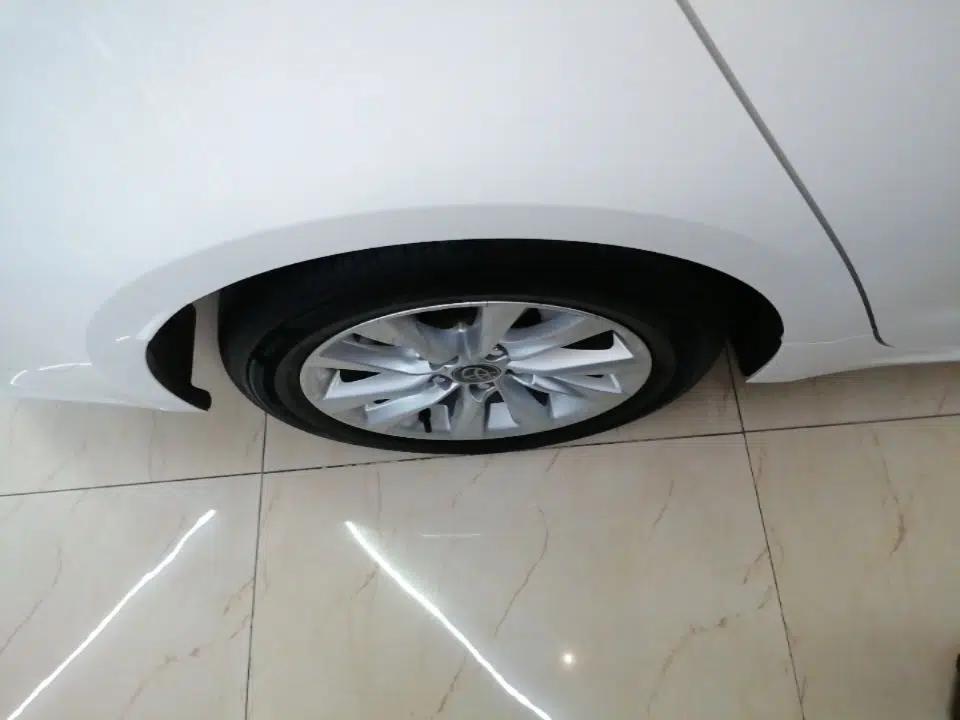 Toyota Corolla 2023 1.8L Smart Electric Hybrid Dual-Motor Elite Edition — миниатюра 11