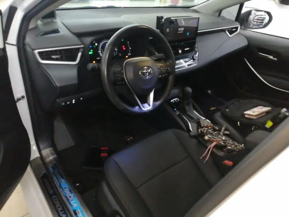 Toyota Corolla 2023 1.8L Smart Electric Hybrid Dual-Motor Elite Edition — миниатюра 12