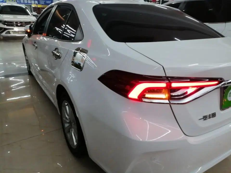 Toyota Corolla 2023 1.8L Smart Electric Hybrid Dual-Motor Elite Edition — миниатюра 4