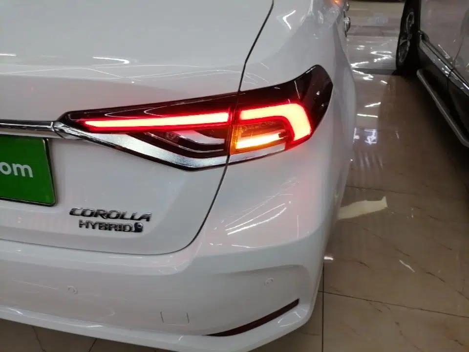 Toyota Corolla 2023 1.8L Smart Electric Hybrid Dual-Motor Elite Edition — миниатюра 9