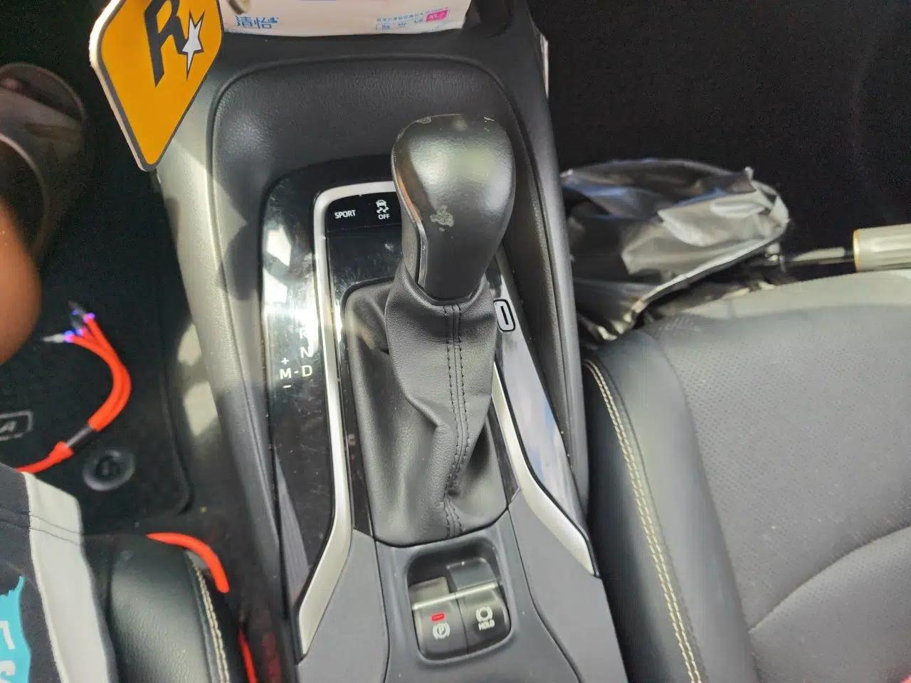 Toyota Corolla 2019 1.2T S-CVT GL-i Luxury Edition — миниатюра 14