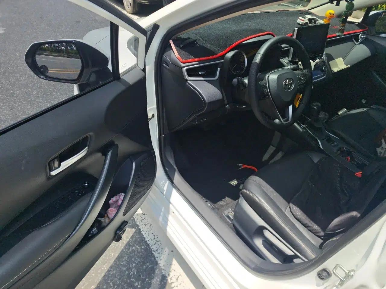 Toyota Corolla 2019 1.2T S-CVT GL-i Luxury Edition — миниатюра 16