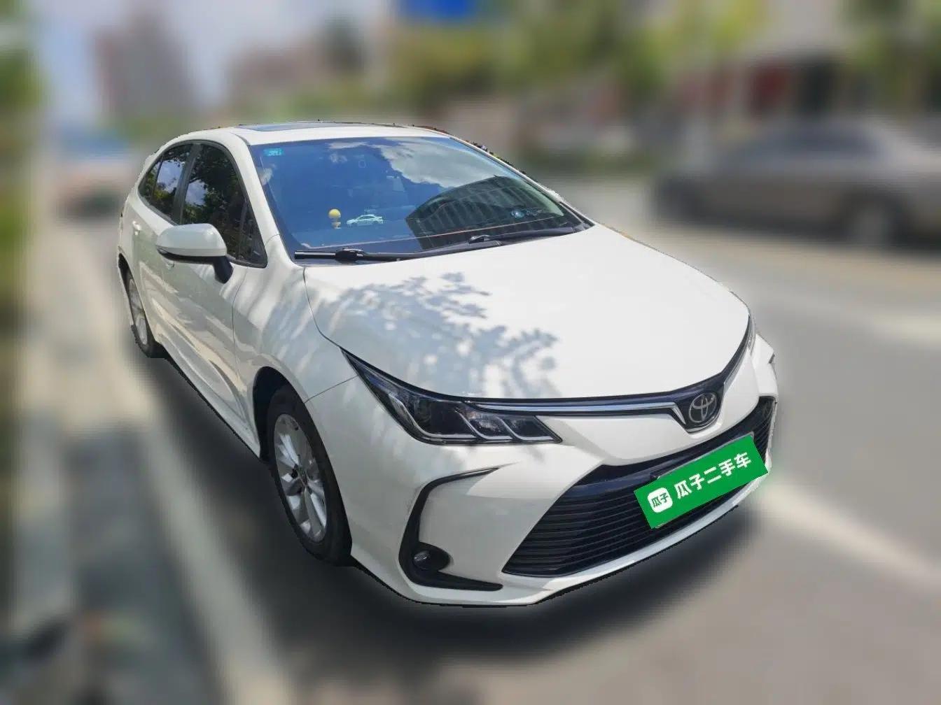 Toyota Corolla 2019 1.2T S-CVT GL-i Luxury Edition — миниатюра 3