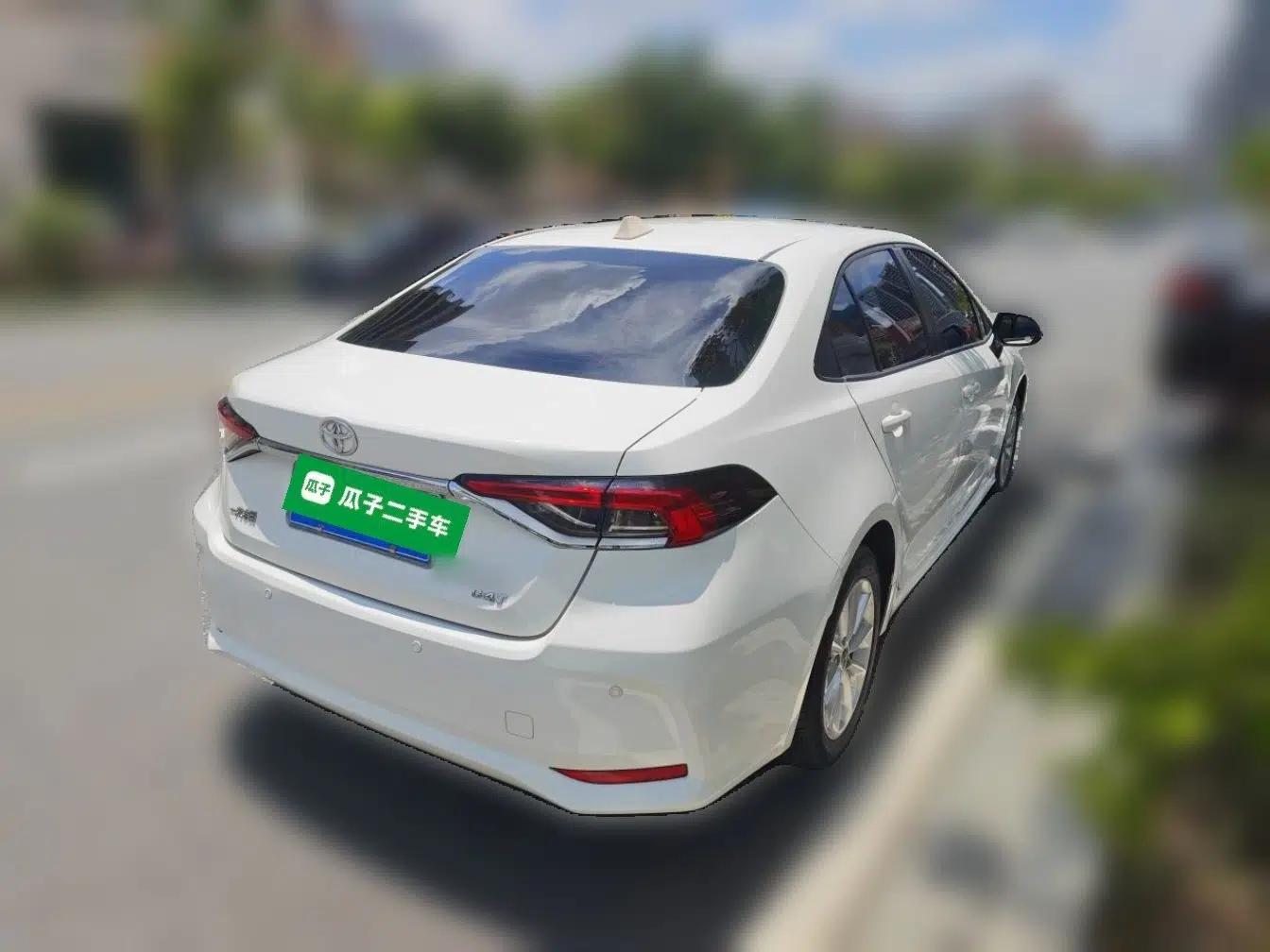 Toyota Corolla 2019 1.2T S-CVT GL-i Luxury Edition — миниатюра 6