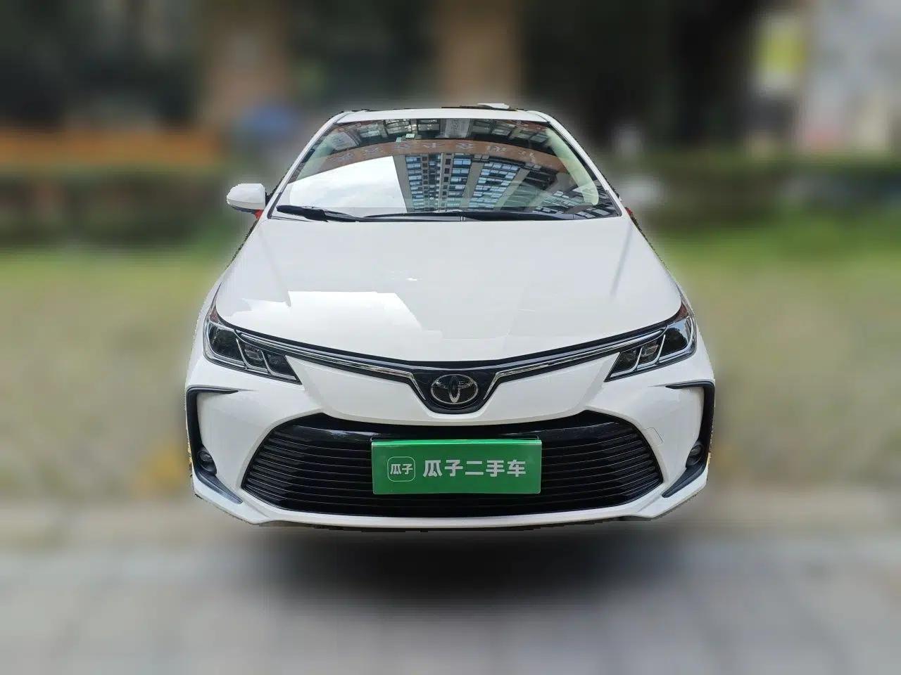 Toyota Corolla 2019 1.2T S-CVT GL-i Luxury Edition — миниатюра 2