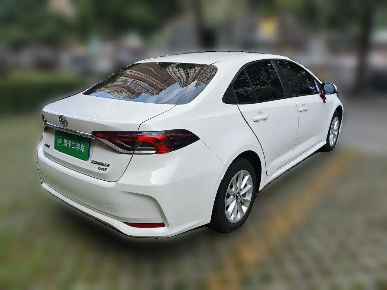 Toyota Corolla 2019 1.2T S-CVT GL-i Luxury Edition — миниатюра 6