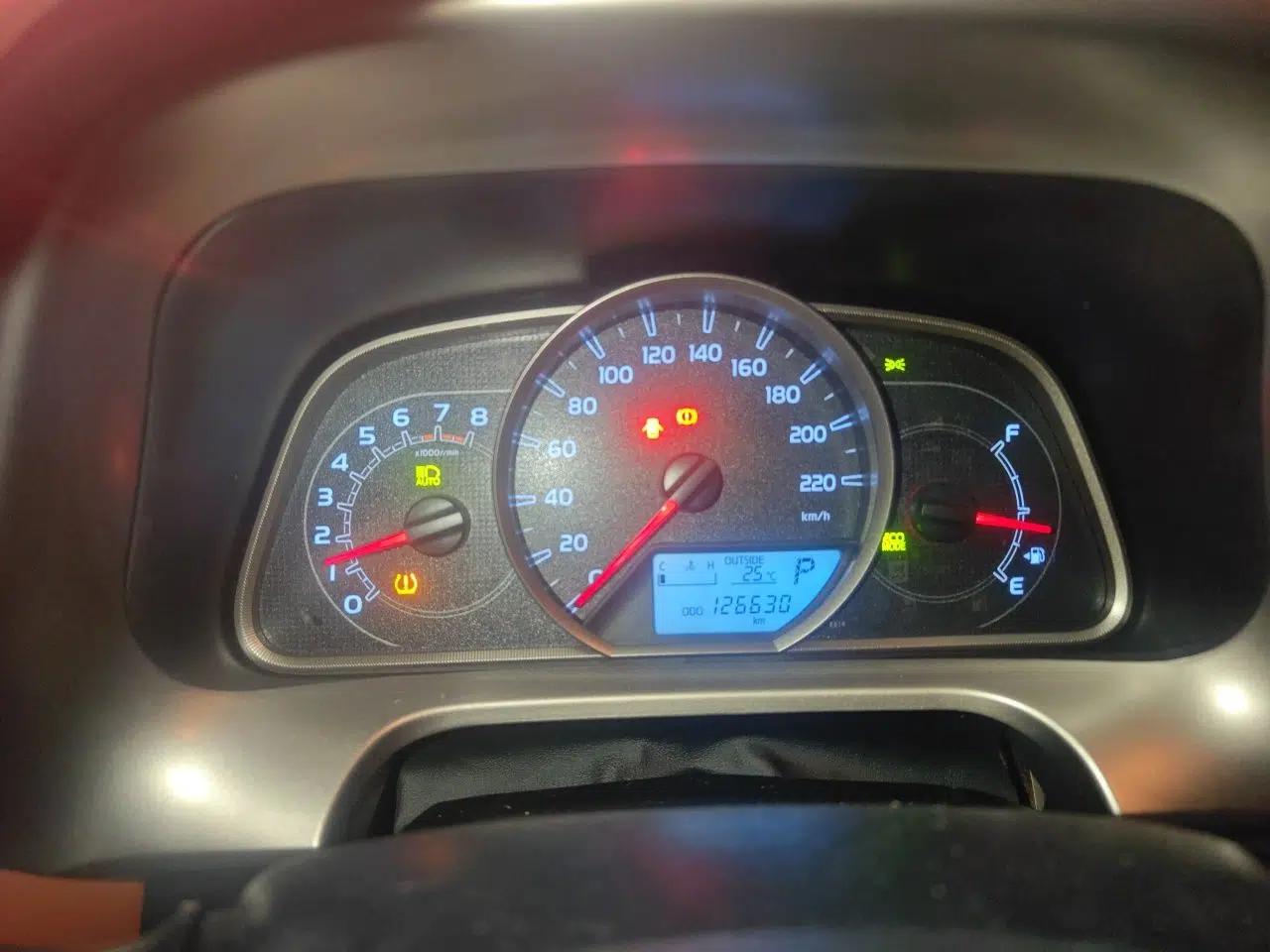 Toyota RAV4 2013 2.5L Automatic 4x4 Elite Edition — миниатюра 11