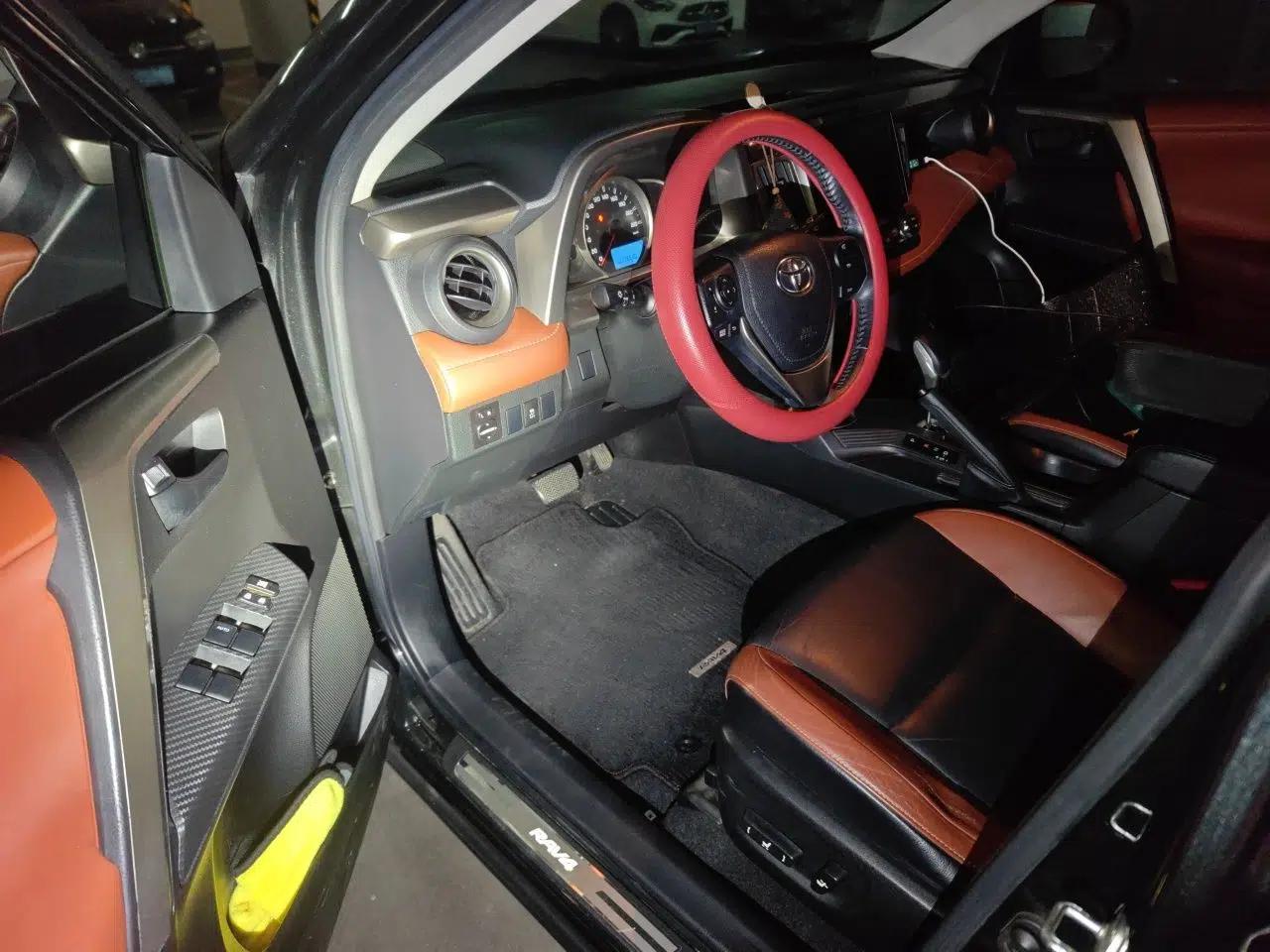 Toyota RAV4 2013 2.5L Automatic 4x4 Elite Edition — миниатюра 16